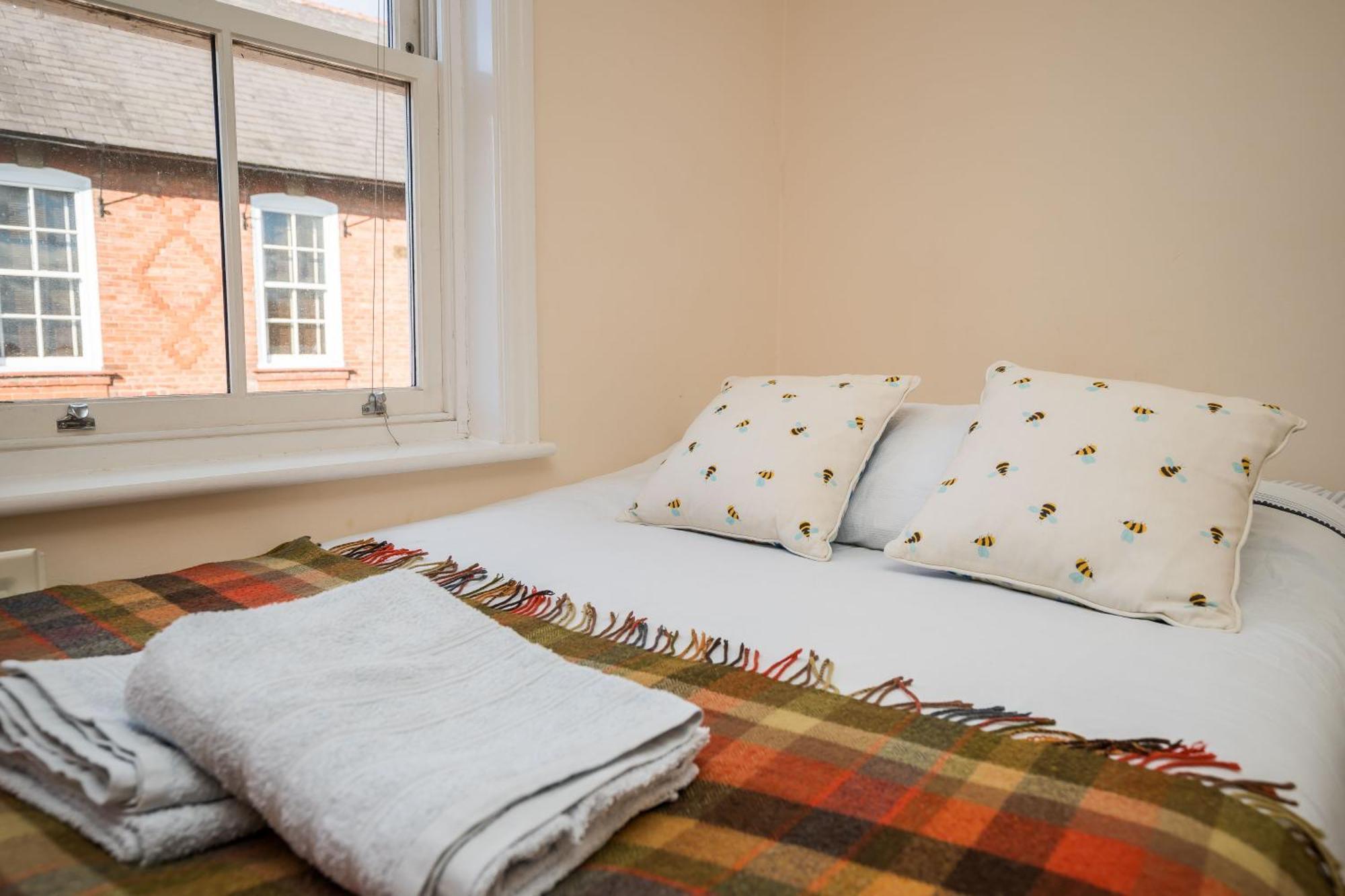 Spacious, 3 Bed House For 6 In Central Chester Hotel Екстериор снимка