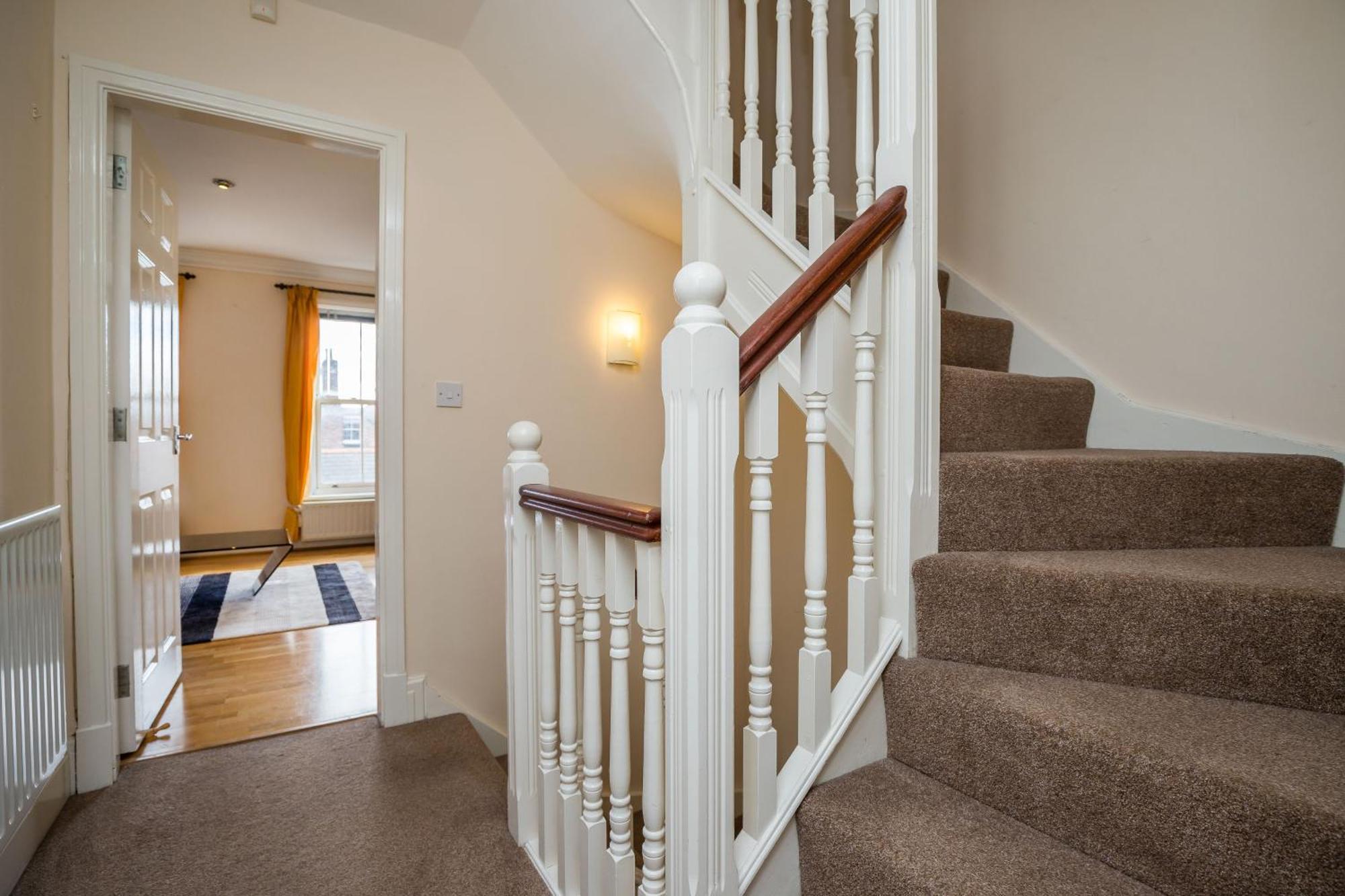 Spacious, 3 Bed House For 6 In Central Chester Hotel Екстериор снимка
