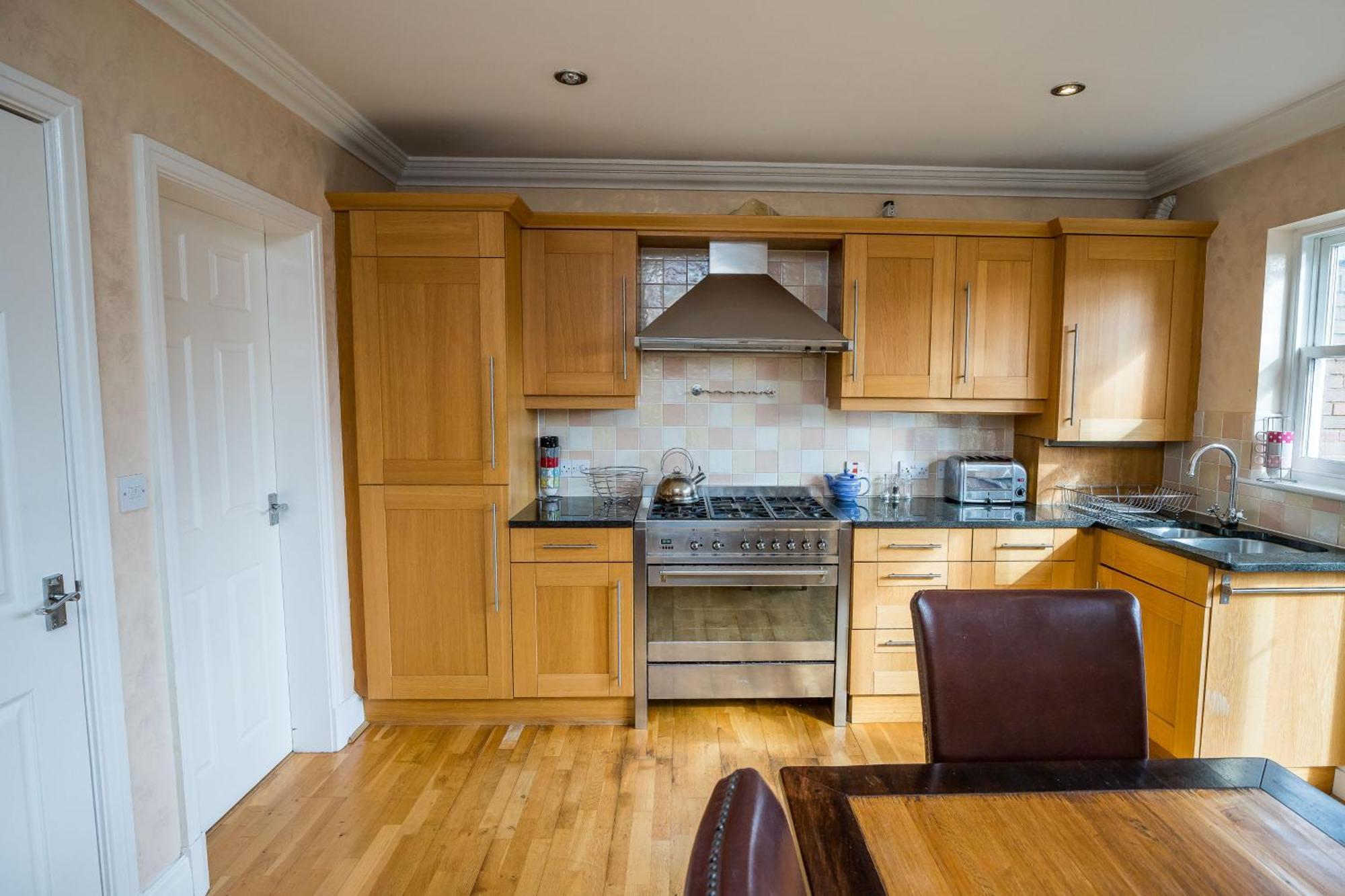 Spacious, 3 Bed House For 6 In Central Chester Hotel Екстериор снимка