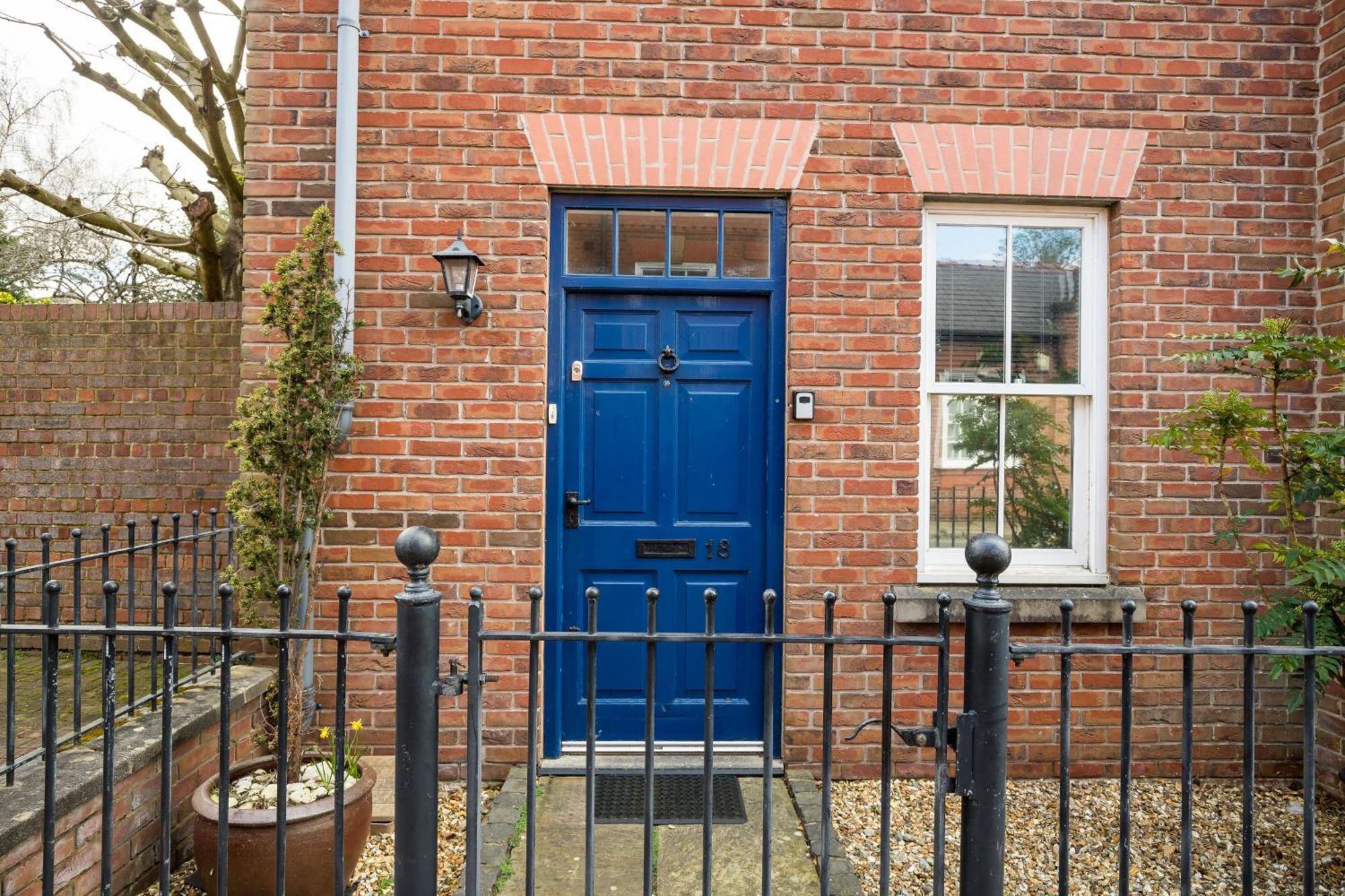 Spacious, 3 Bed House For 6 In Central Chester Hotel Екстериор снимка